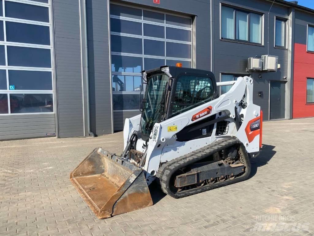 Bobcat T 590 スキッドステアローダー