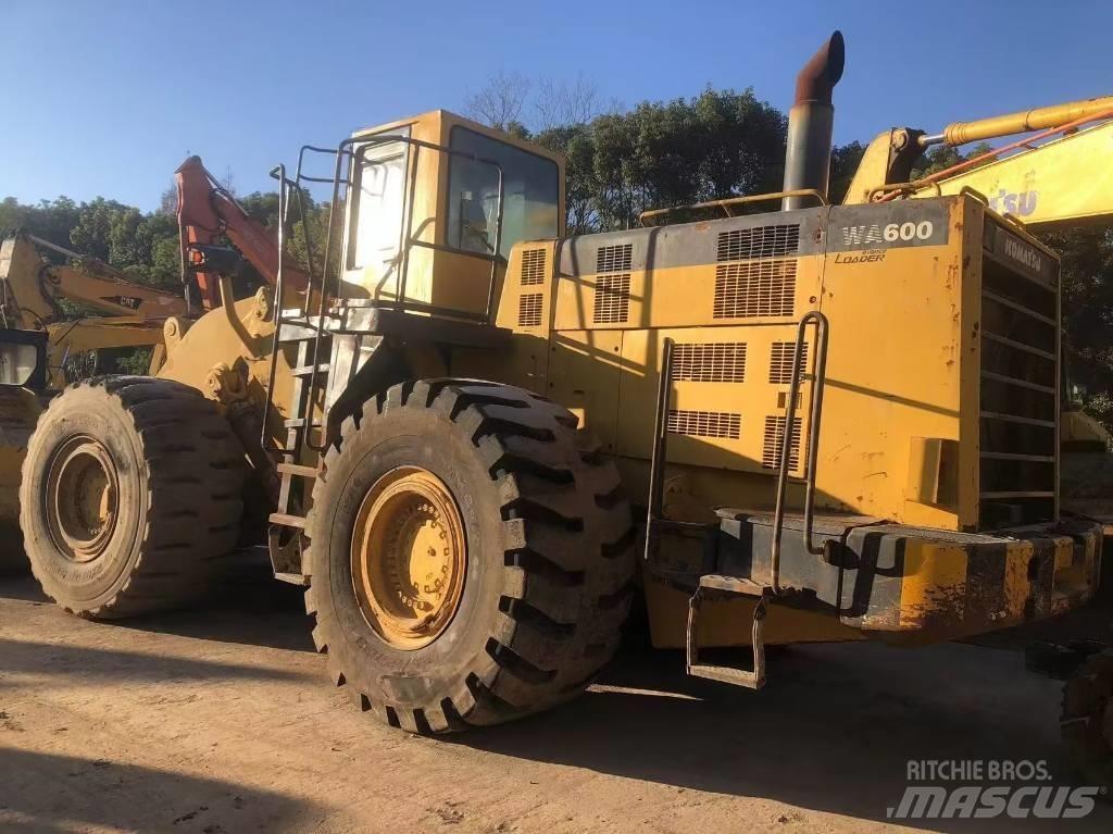 Komatsu WA 600-3 ホイールローダー・タイヤショベル