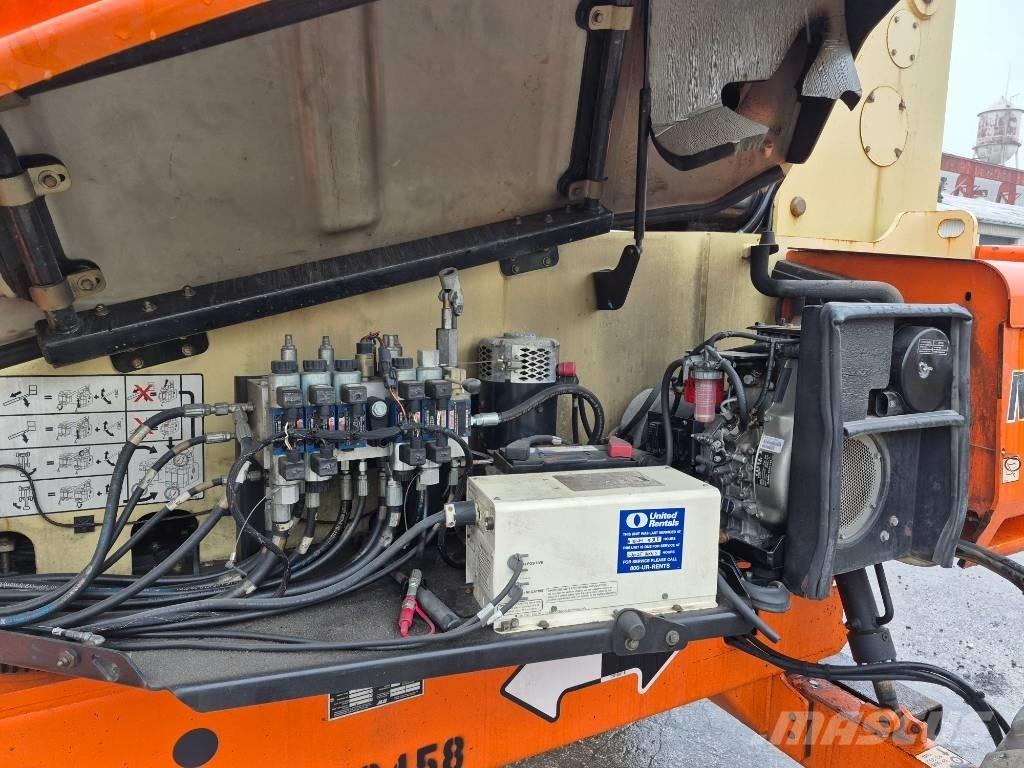 JLG M 600 JP ブームリフト　屈伸型