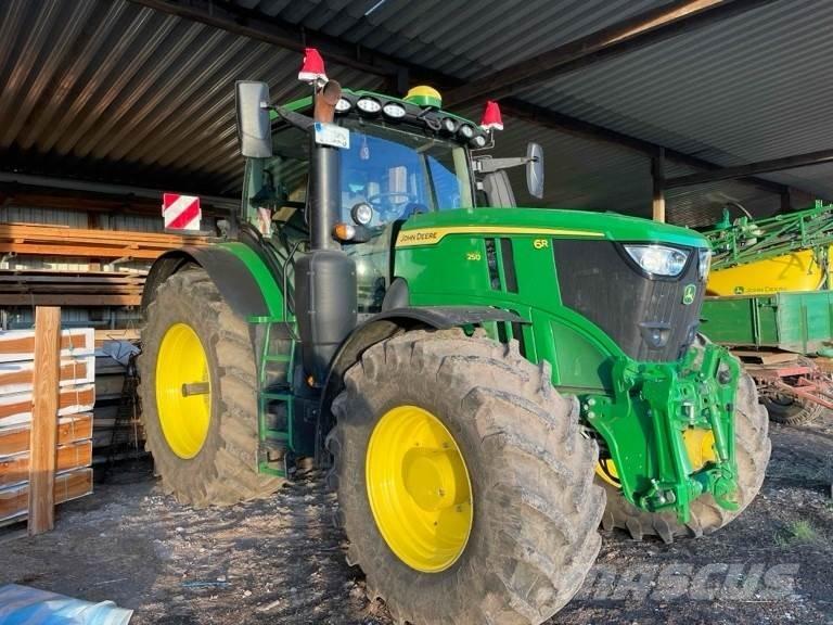 John Deere 6R 250 トラクター