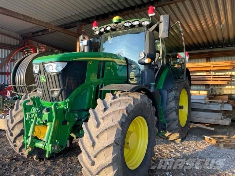 John Deere 6R 250 トラクター
