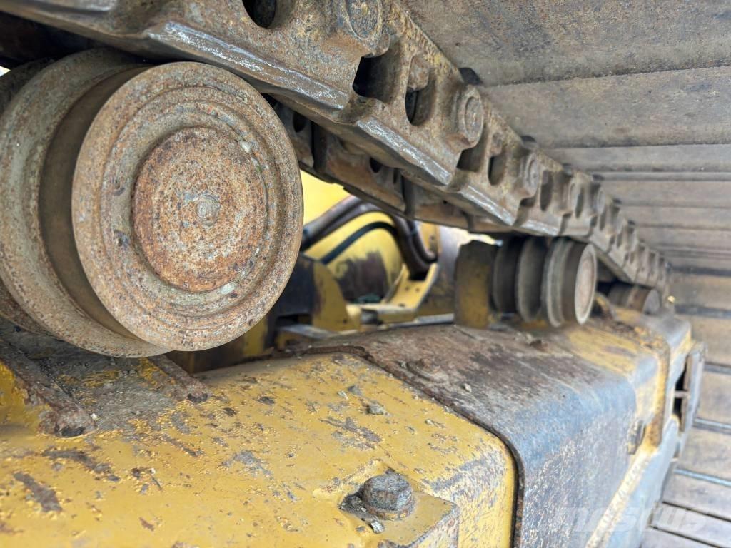 CAT D 6 K 2 LGP ブルドーザー