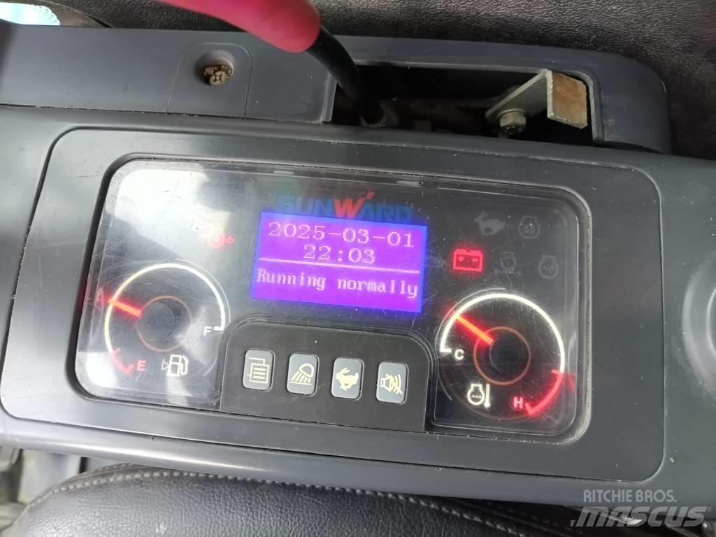Sunward SWE 25 B ミニ油圧ショベル 7t以下（ミニユンボ・ミニディガー）