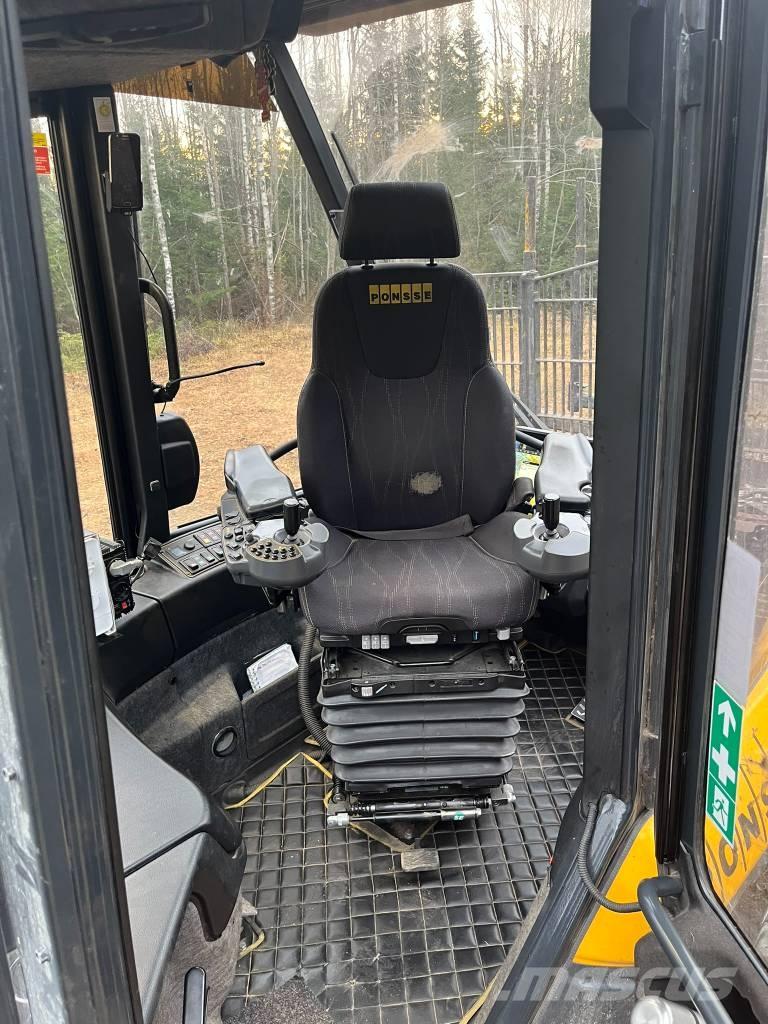 Ponsse Elephant King フォワーダー