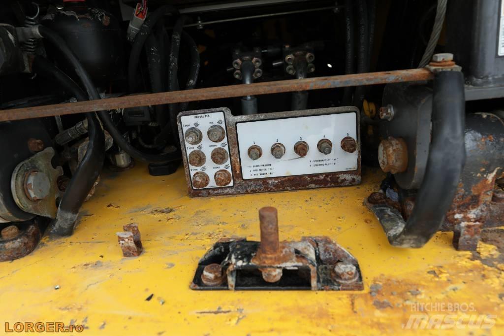 New Holland D 180 ブルドーザー