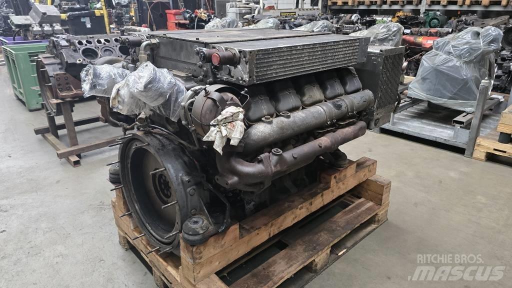 Deutz BF10L513 エンジン