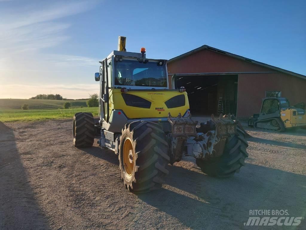 Menzi Muck M545 ホイール式油圧ショベル（パワーショベル・ユンボ・バックホー）
