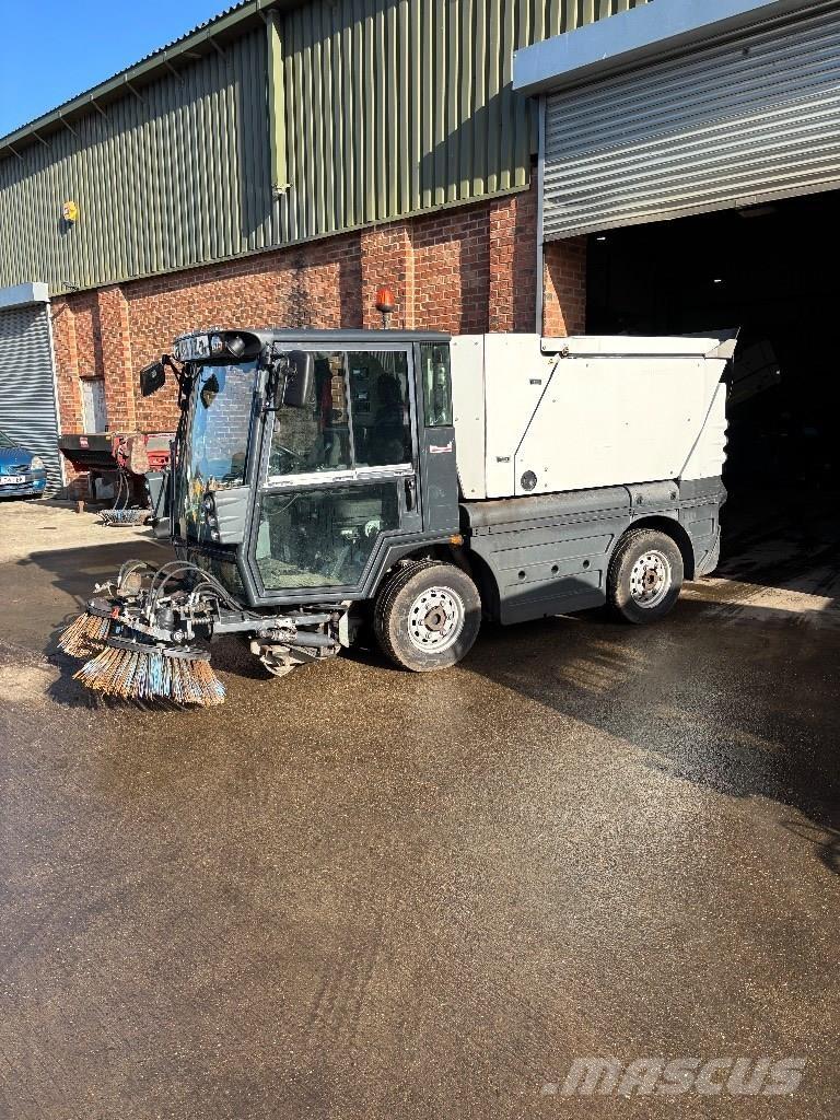 Schmidt Swingo 200 + 路面清掃機