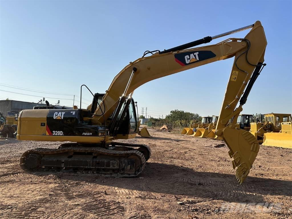 CAT 320D 大型油圧ショベル12t以上（パワーショベル・ユンボ）
