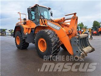 Doosan DL 450-3 ホイールローダー・タイヤショベル
