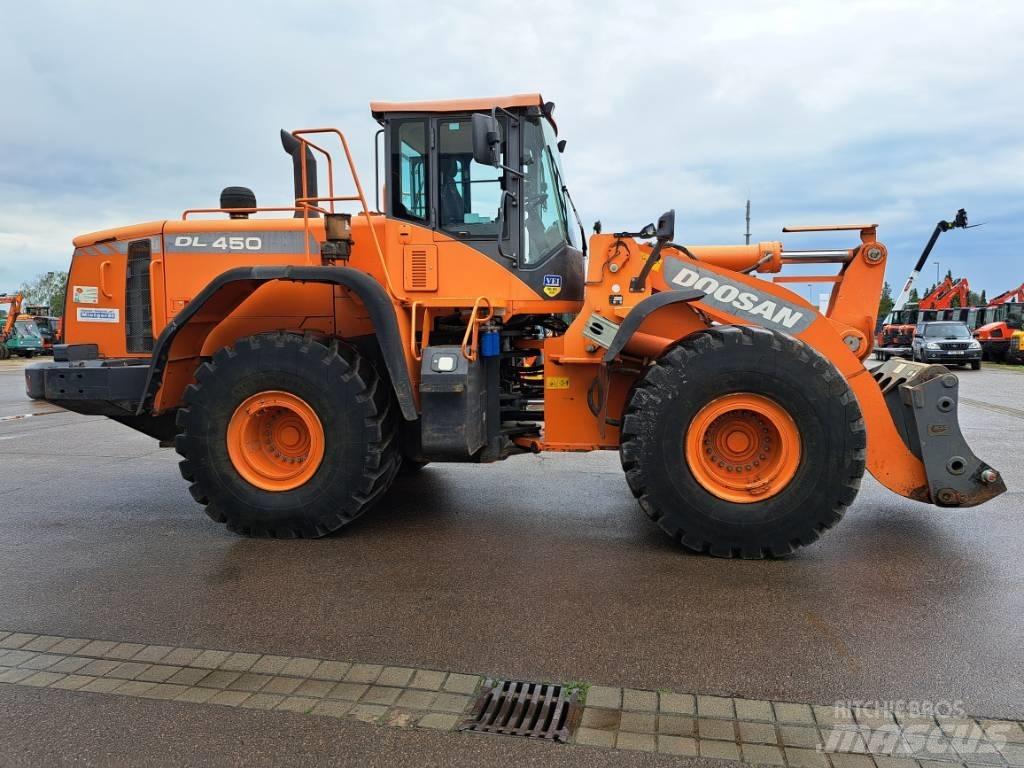 Doosan DL 450-3 ホイールローダー・タイヤショベル