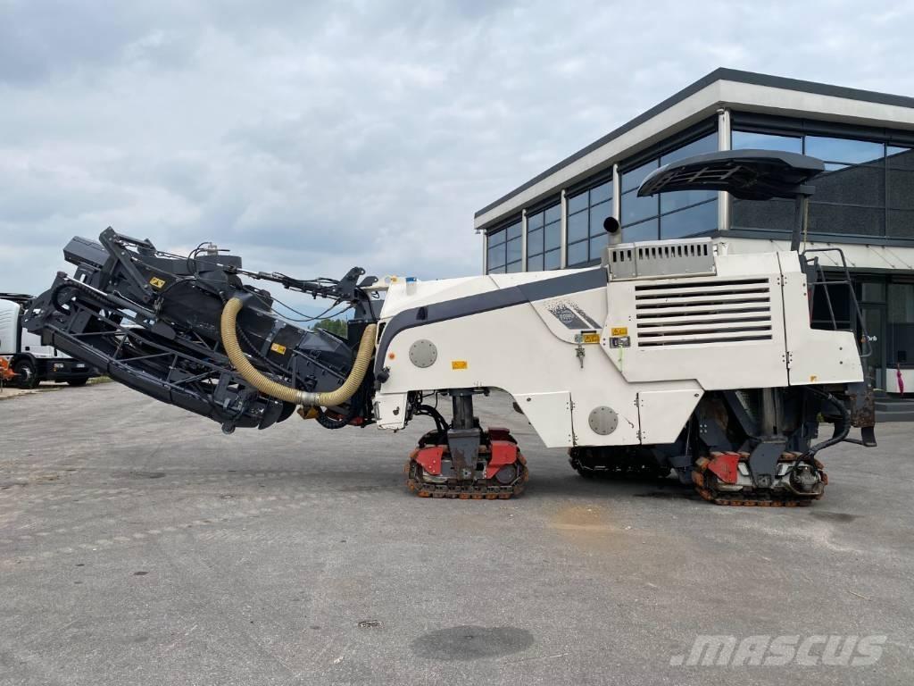 Wirtgen W 100 Fi アスファルトコールドミリングマシーン