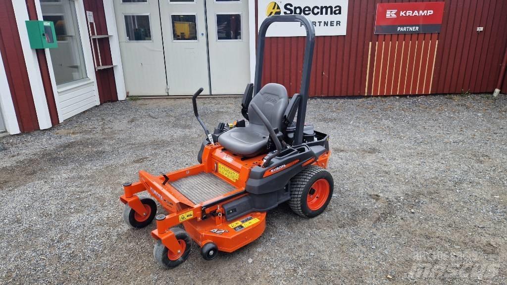 Kubota Z 122 RKW ゼロターンモア/芝刈り機
