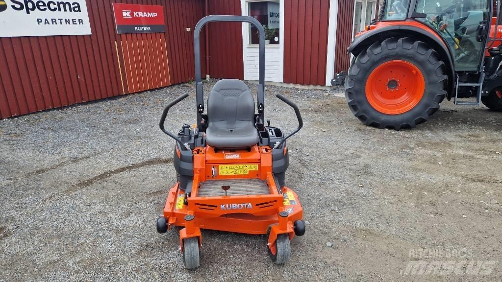 Kubota Z 122 RKW ゼロターンモア/芝刈り機
