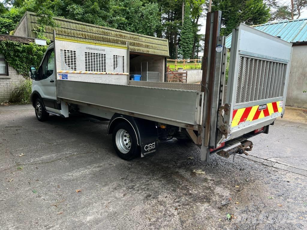 Ford Transit 350 XL レッカー車