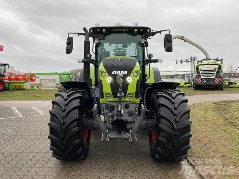 CLAAS AXION 870 トラクター