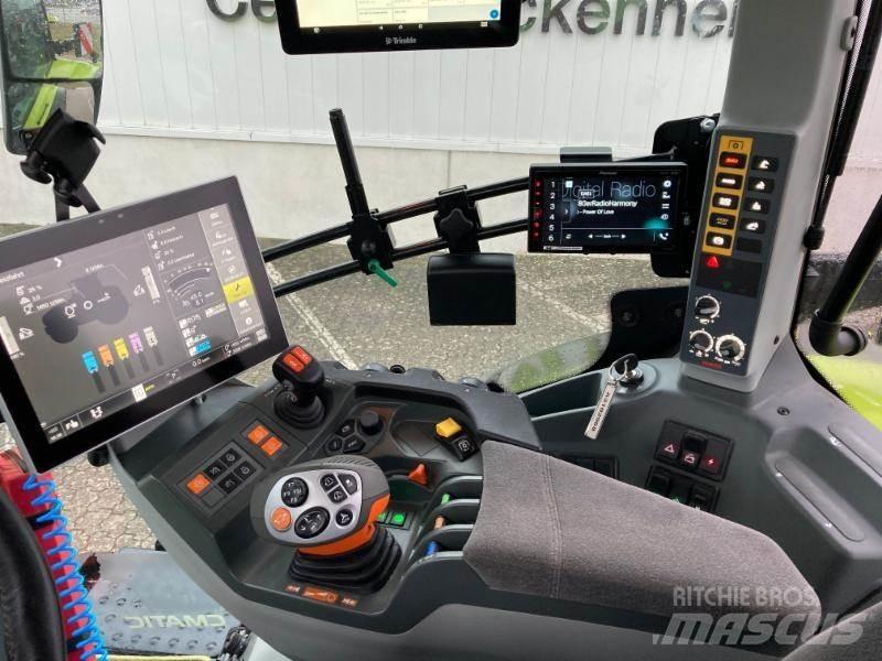 CLAAS AXION 870 トラクター