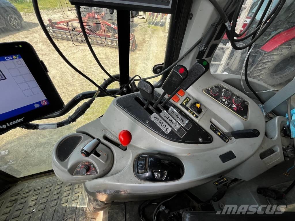 Massey Ferguson 5470 トラクター