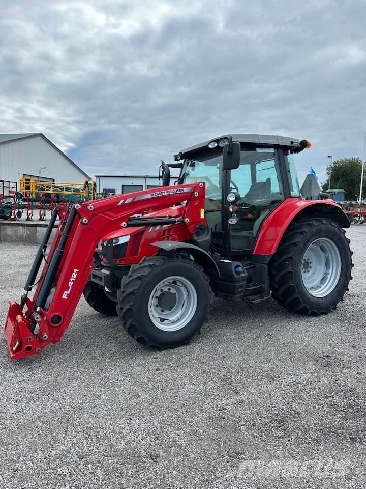 Massey Ferguson 5612 トラクター