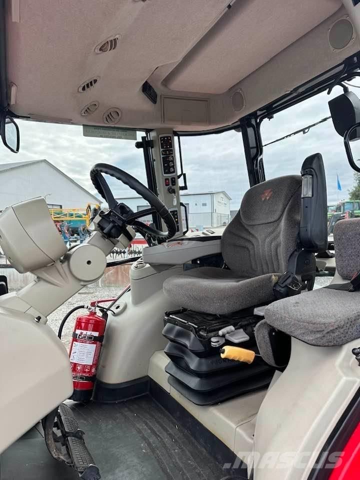 Massey Ferguson 5612 トラクター