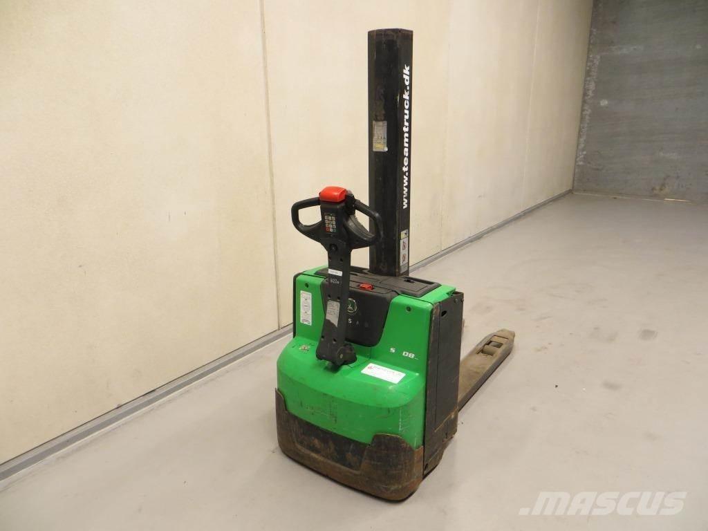 Cesab S208L 自走式スタッカー