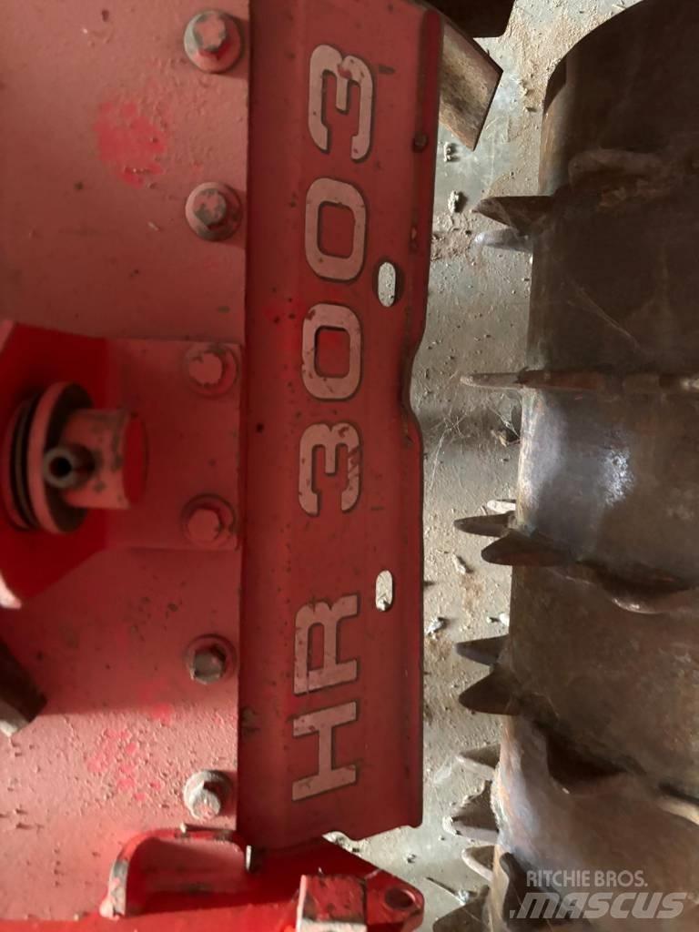 Kuhn HR 3003 D パワーハローとロータリーハロー