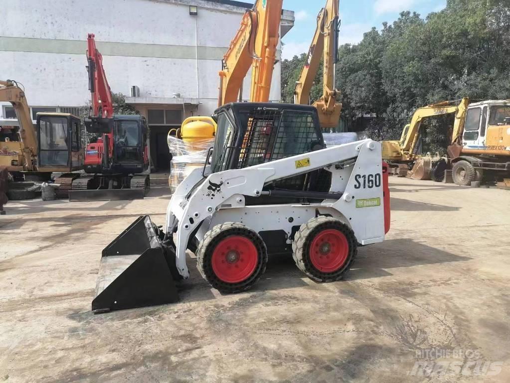 Bobcat S 160 スキッドステアローダー