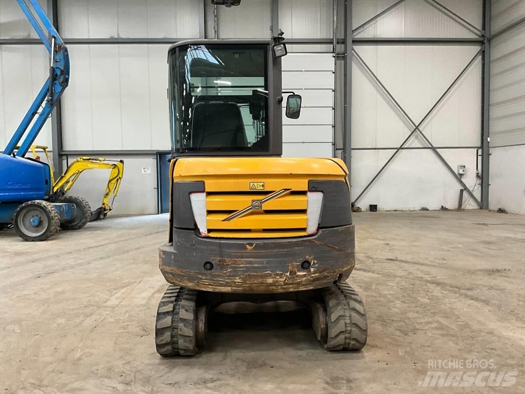 Volvo EC 35 C ミニ油圧ショベル 7t以下（ミニユンボ・ミニディガー）