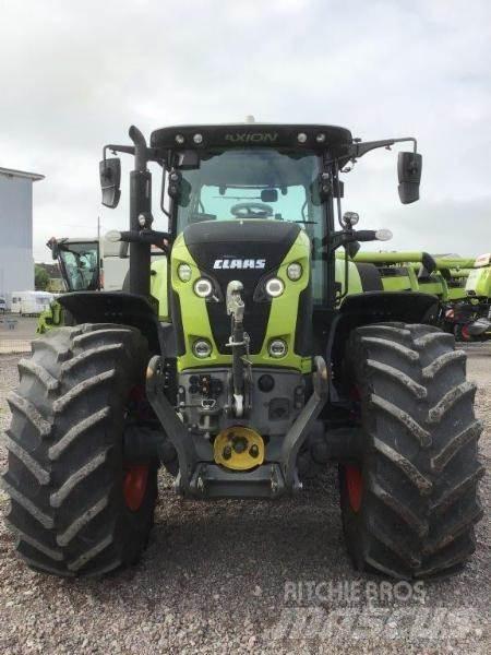 CLAAS AXION 810 トラクター