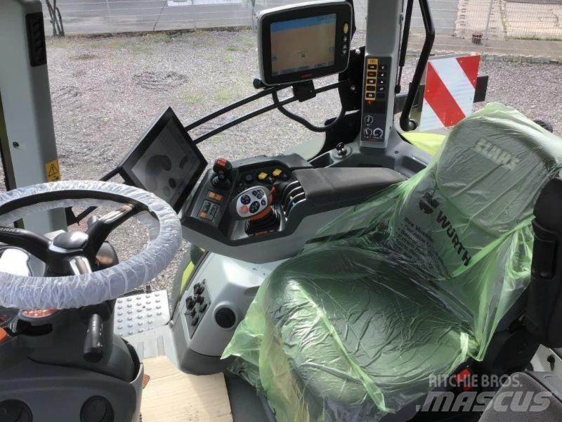 CLAAS AXION 810 トラクター