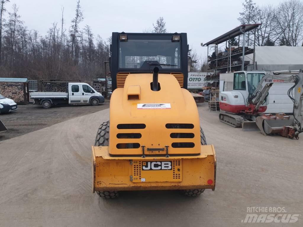 JCB VM 75 D 振動ローラ