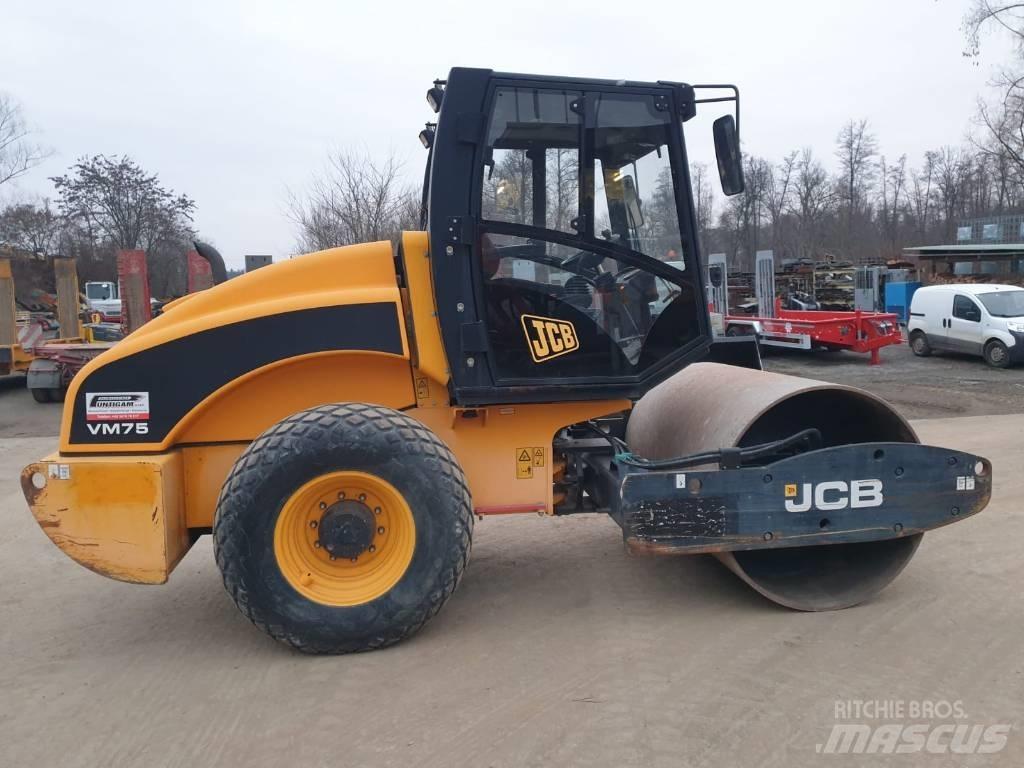 JCB VM 75 D 振動ローラ
