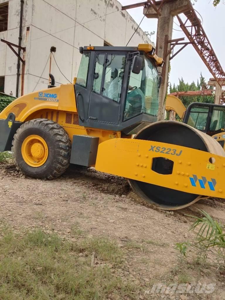 XCMG XS 223 J 振動ローラ