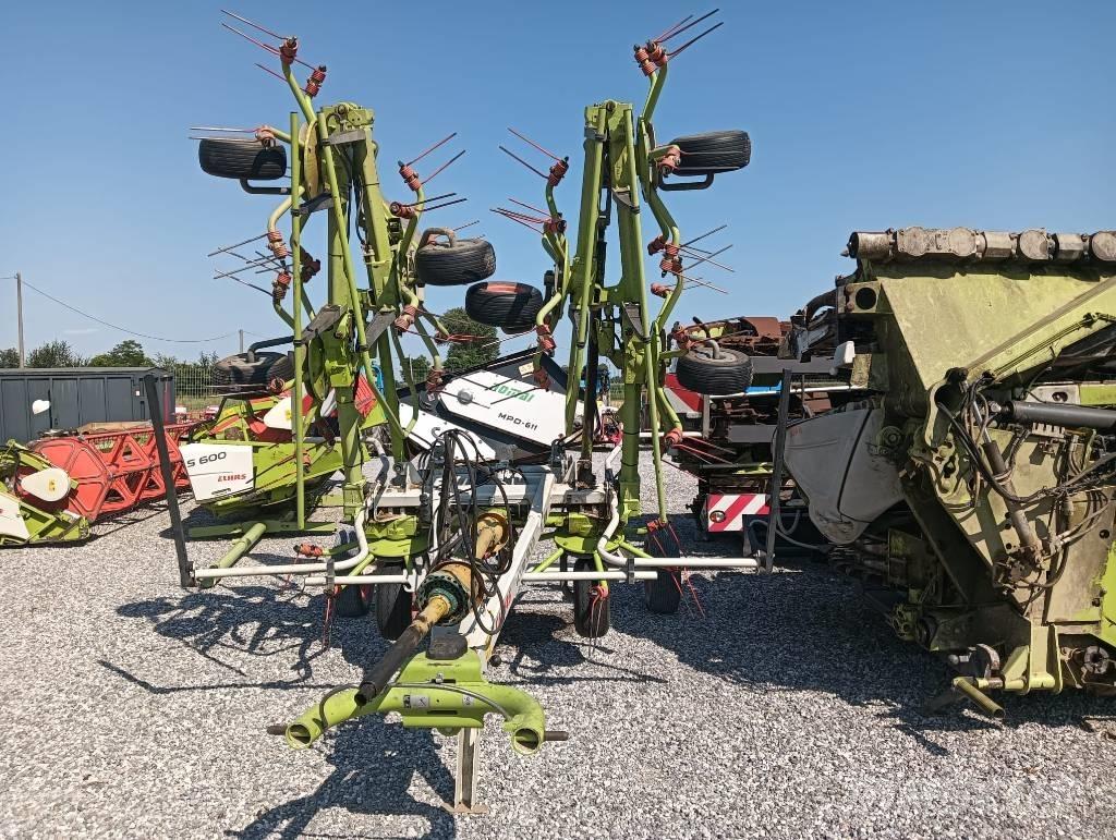 CLAAS Volto 900 T テッダー・テッダーレーキ
