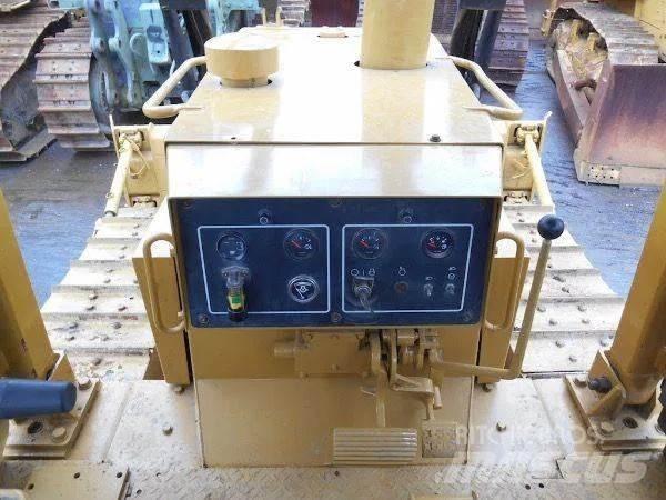 CAT D6G ブルドーザー