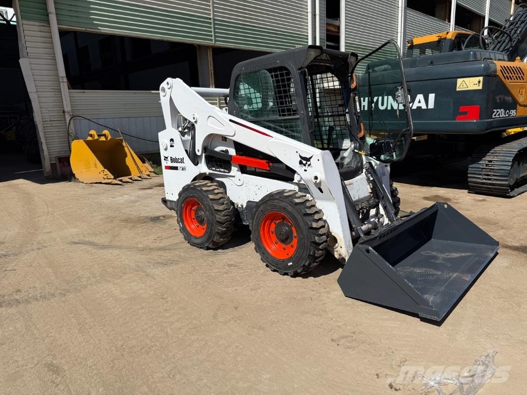 Bobcat S 770 スキッドステアローダー