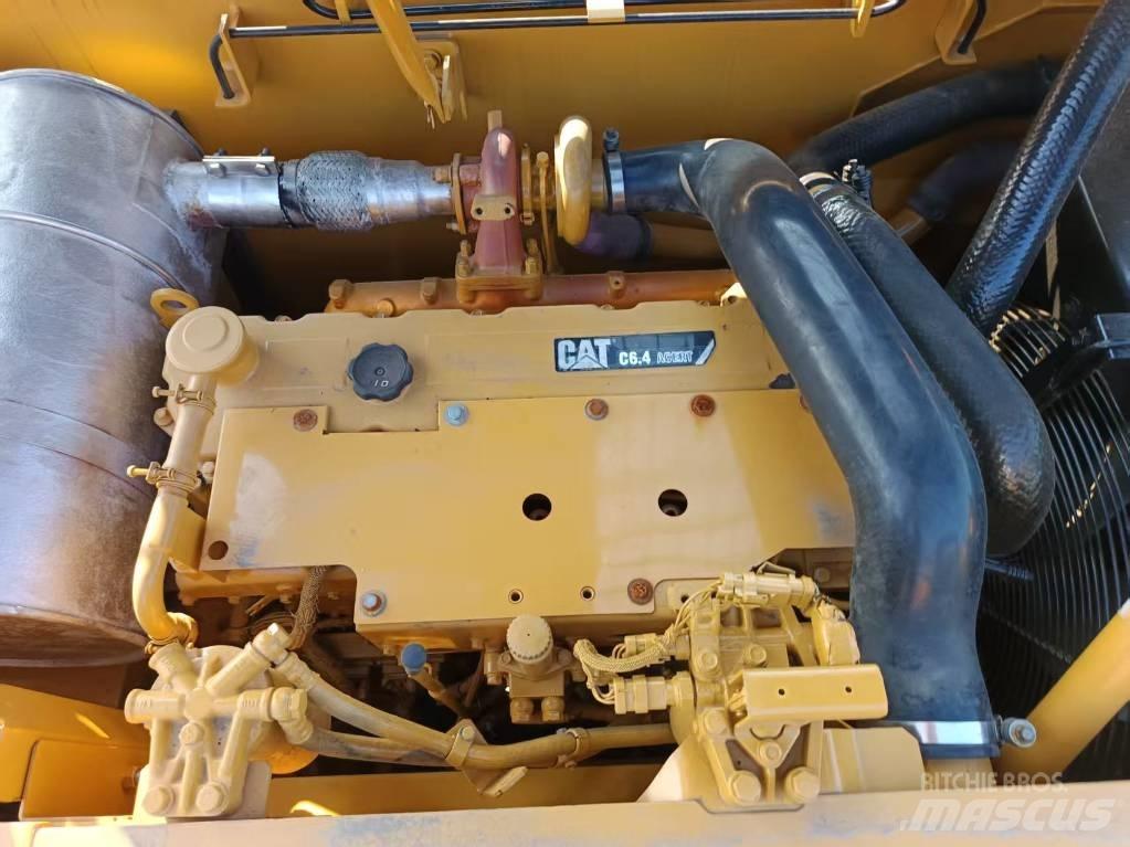 CAT CAT320DL 中型油圧ショベル 7ｔ-12ｔ（ユンボ・パワーショベル・バックホー）