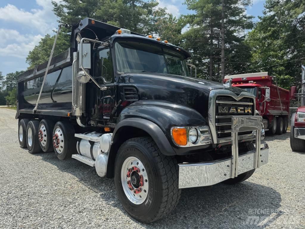 Mack Granite CV 713 ダンプ