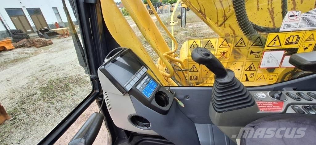 Komatsu PC 210 大型油圧ショベル12t以上（パワーショベル・ユンボ）
