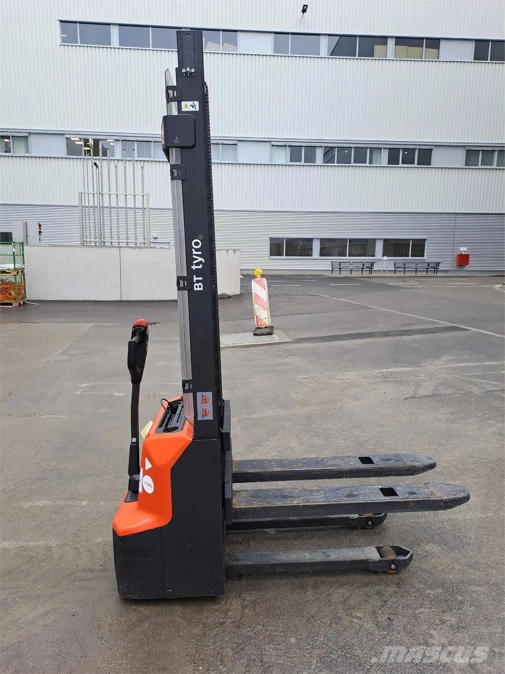 Toyota BT SHE100 その他リフトとプラットフォーム