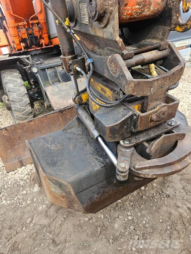 Fiat-Hitachi EX165W ホイール式油圧ショベル（パワーショベル・ユンボ・バックホー）