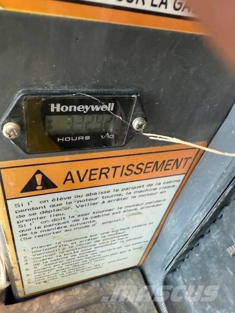 Takeuchi TB 250 ミニ油圧ショベル 7t以下（ミニユンボ・ミニディガー）