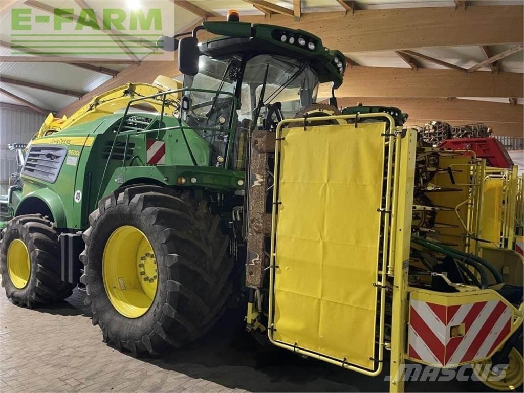 John Deere 9600 自走式フォレージハーベスター