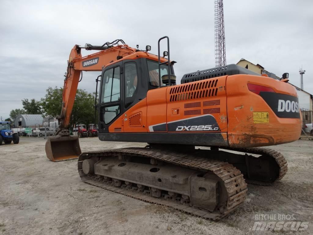 Doosan DX 225 LC-5 大型油圧ショベル12t以上（パワーショベル・ユンボ）