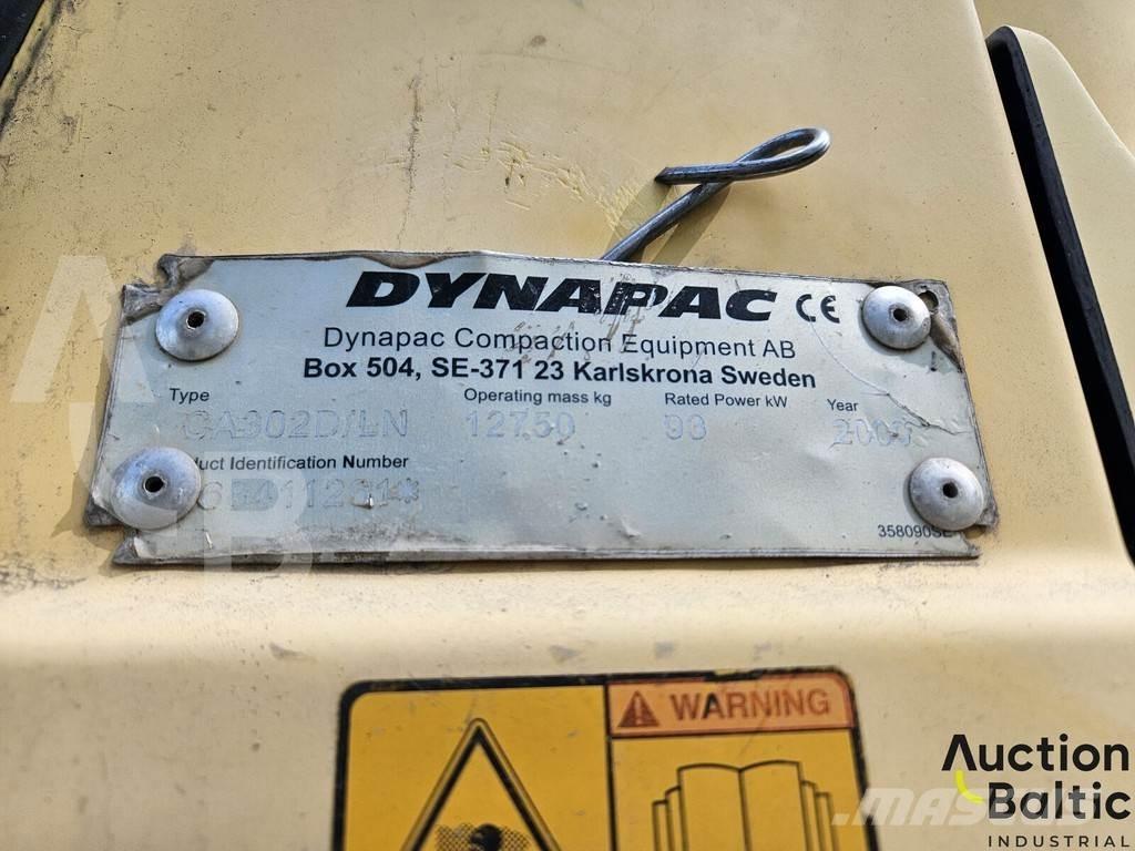 Dynapac CA 302 D 振動ローラ