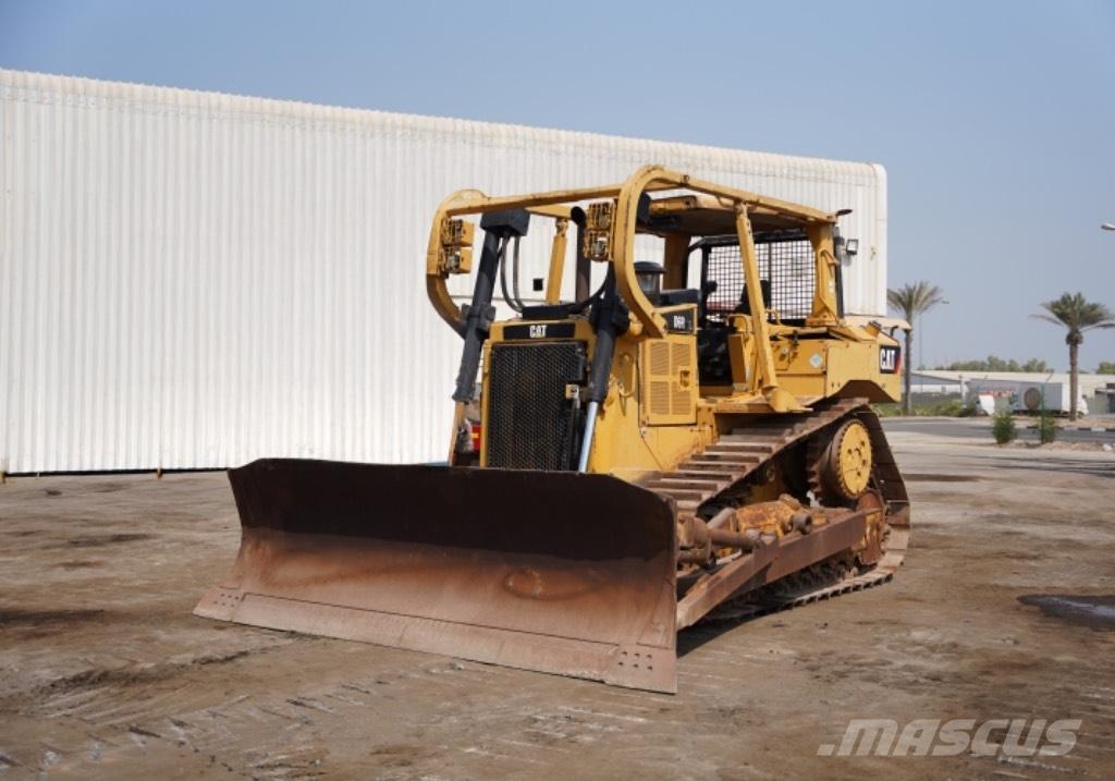 CAT D 6 R ブルドーザー
