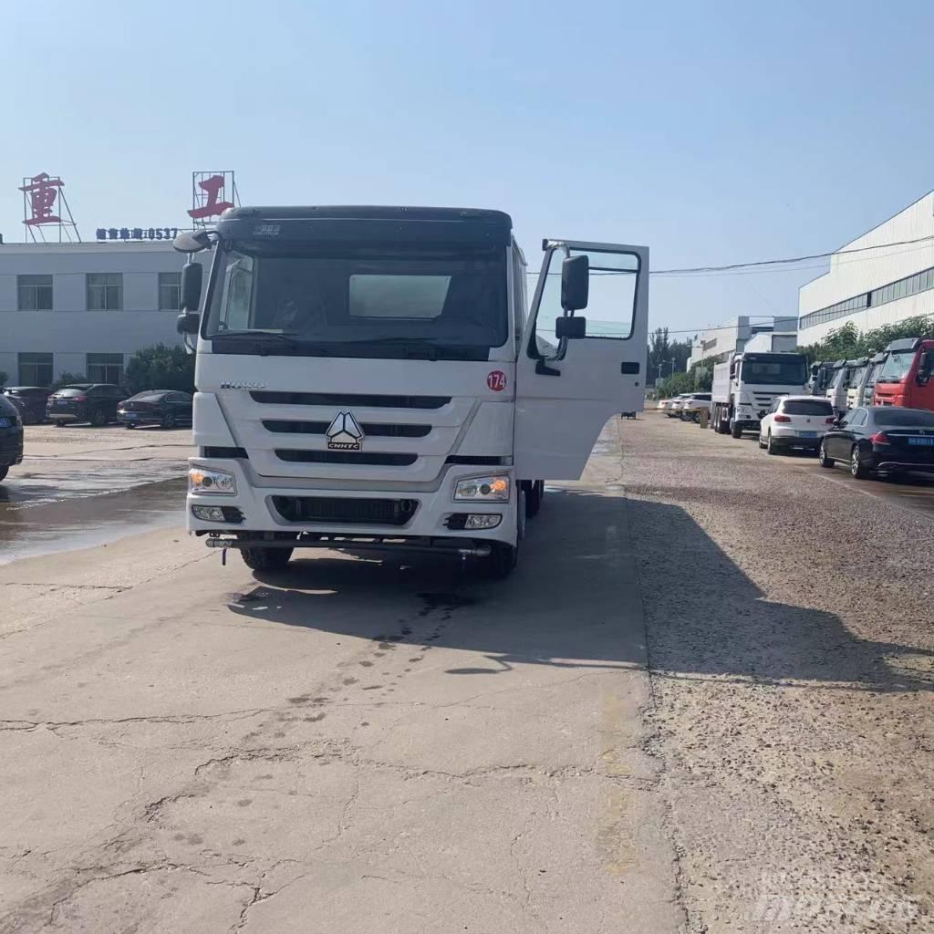 Howo 371 多目的／汎用車両