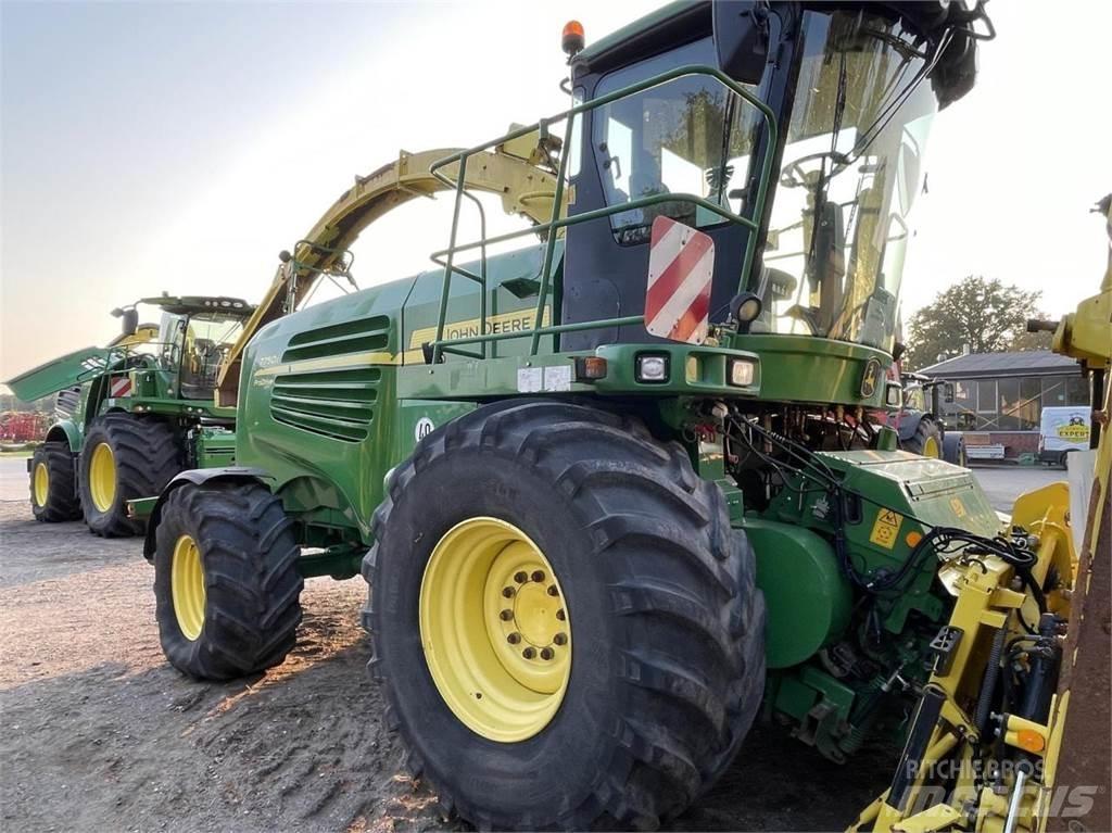 John Deere 7750 自走式フォレージハーベスター