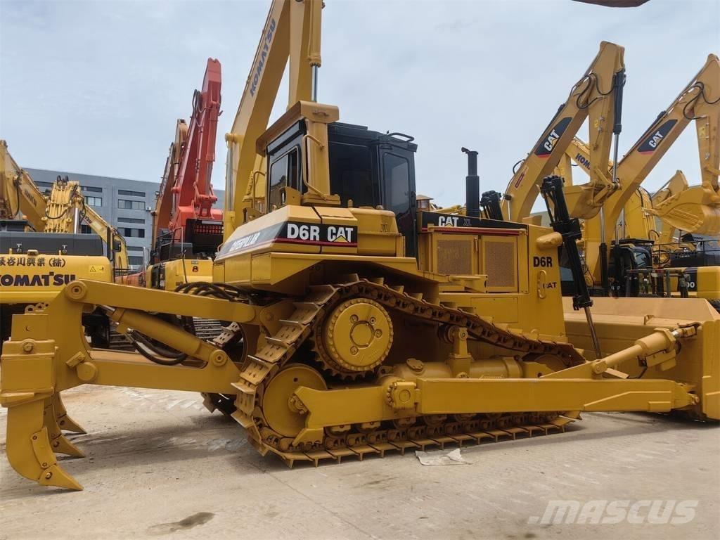 CAT D 6 R ブルドーザー