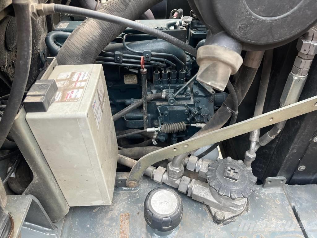 GiANT V5003 X-tra HD ホイールローダー・タイヤショベル